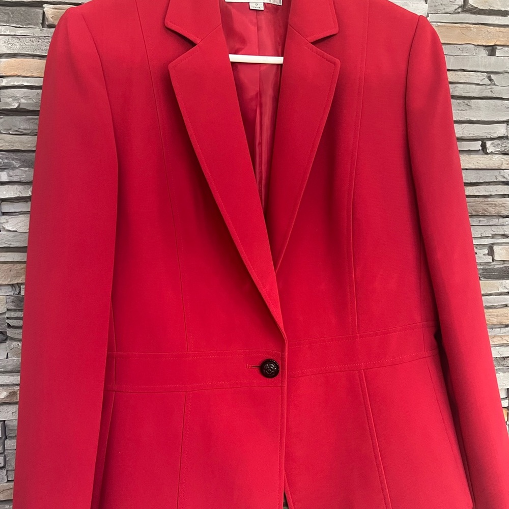 Tahari suit coat